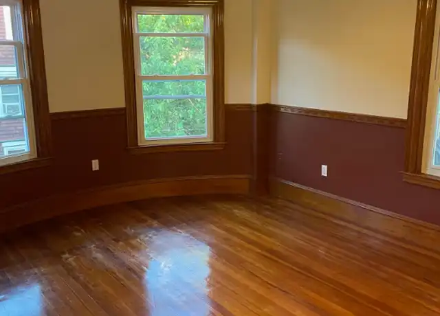 Property at 41 Warren Ave Unit 3, Boston, MA, 02136, 3 beds, 1 bath, [object Object]