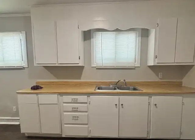 Property at 1009 W Mauney Ave, Gastonia, NC, 28052, 2 beds, 2 baths, [object Object]