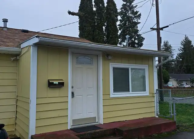 Property at 2531 Stephenson Ave Unit A, Bremerton, WA, 98310, 3 beds, 1 bath, [object Object]