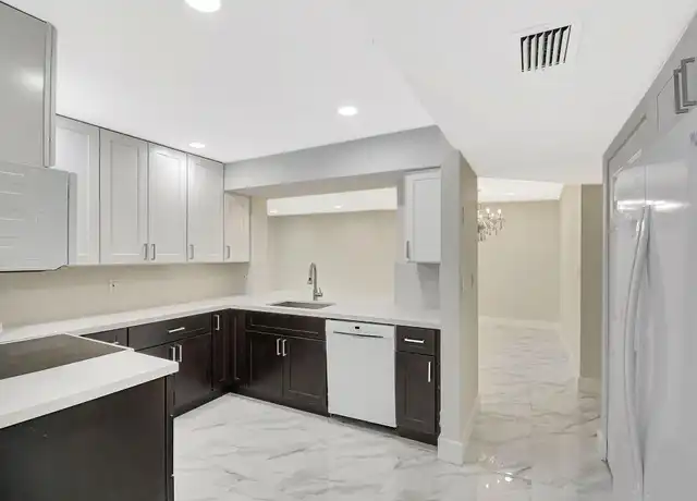 Property at 9510 Seagrape Dr #201, Davie, FL, 33324, 3 beds, 2 baths, [object Object]