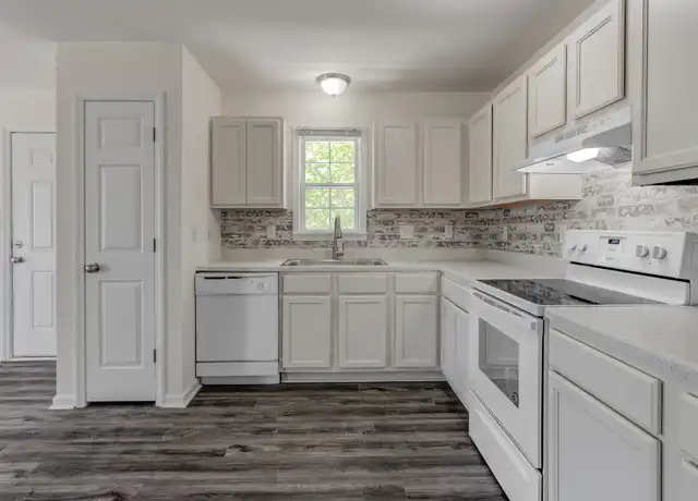 Property at 221 Red Cross St, Wilmington, NC, 28401, 1 bed, 1 bath, [object Object]