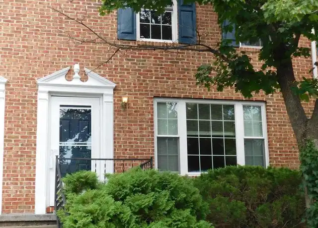 Property at 112 Waterford Ln, Winchester, VA, 22602, 2 beds, 1 bath, [object Object]
