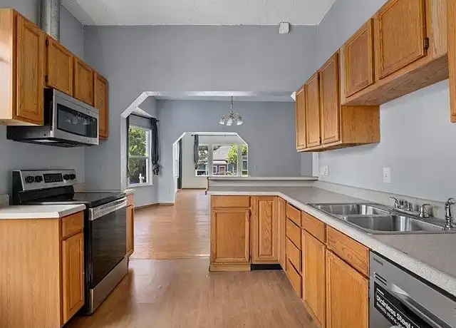 Property at 125 23rd Ave, Seattle, WA, 98122, 3 beds, 3 baths, [object Object]