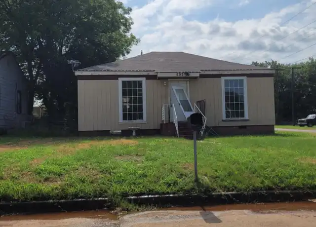 Property at 802 N C St, Duncan, OK, 73533, 2 beds, 1 bath, [object Object]