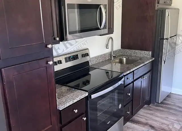 Property at Mt Victor Estates - 161 Old Lovers Ln, Bowling Green, KY, 42103, 1-2 bed, 1-2 bath, [object Object]