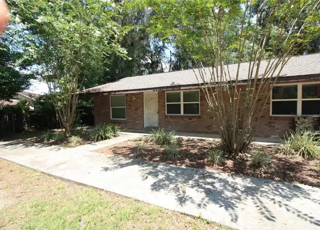 Property at 6101 SE Foss Rd, Belleview, FL, 34420, 2 beds, 1 bath, [object Object]