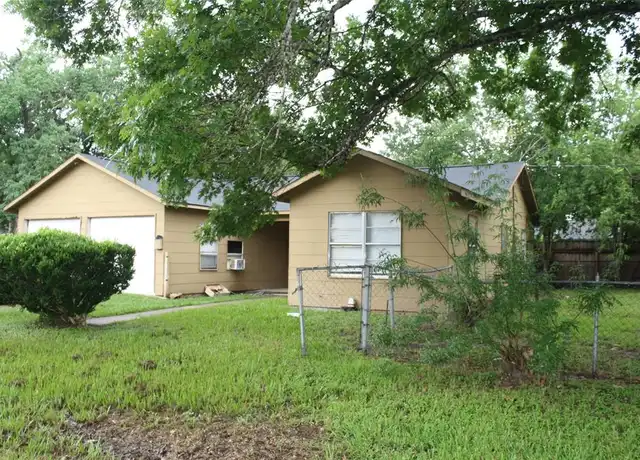 Property at 1203 Walger Ave, Rosenberg, TX, 77471, 3 beds, 1 bath, [object Object]