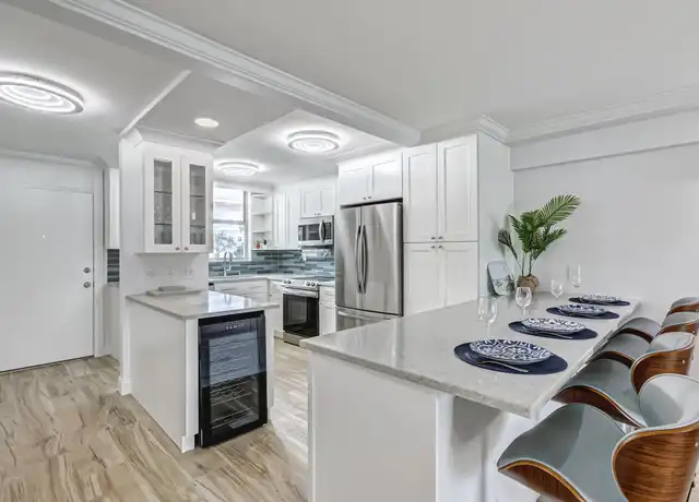 Property at 917 N Flagler Dr #206, West Palm Beach, FL, 33401, 1 bed, 1 bath, [object Object]