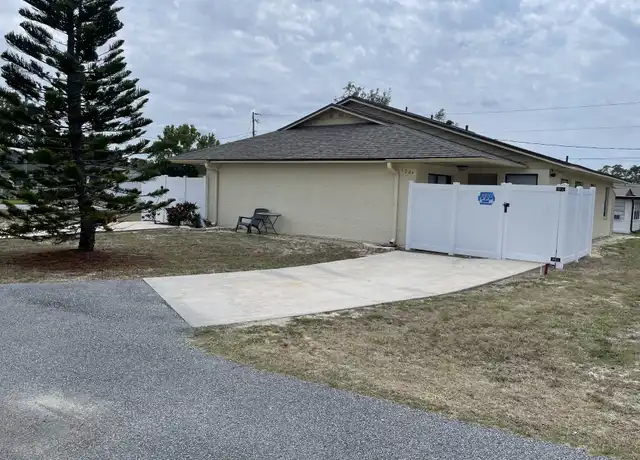 Property at 400 S Willow Ave Unit B, Port Orange, FL, 32127, 2 beds, 2 baths, [object Object]