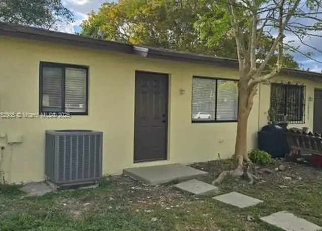 Property at 28055 SW 143rd Ct, Homestead, FL, 33033, 2 beds, 1.5 baths, [object Object]