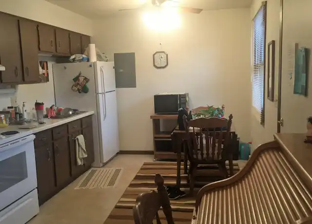 Property at 3621 Fairfax St Unit 3621 Fairfax 01, Eau Claire, WI, 54701, 2 beds, 1 bath, [object Object]