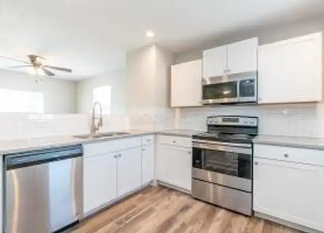 Property at 1098 E 22nd Ave Unit 1098, Columbus, OH, 43211, 2 beds, 1.5 baths, [object Object]
