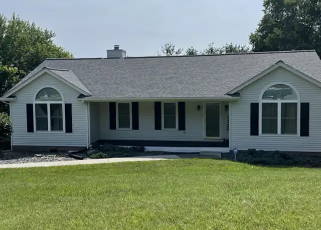 Property at 39 Valley View Cir, Roanoke, VA, 24019, 3 beds, 2 baths, [object Object]