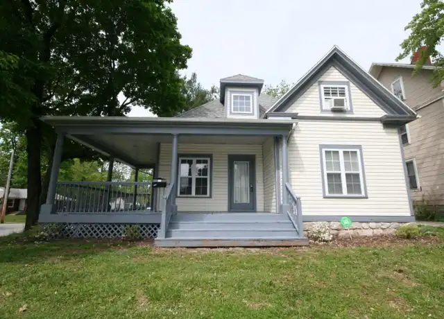 Property at 505 W State St, Springfield, MO, 65806, 3 beds, 2 baths, [object Object]
