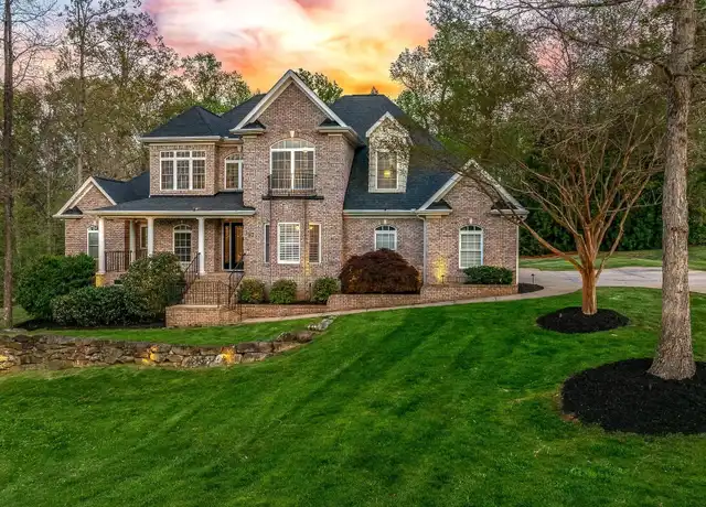 Property at 127 Warren Dr, Easley, SC, 29640, 5 beds, 3.5 baths, [object Object]