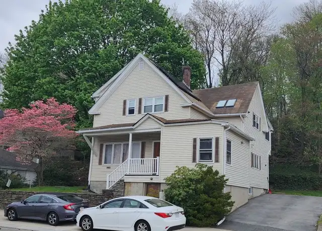 Property at 586 Franklin St Unit 1, Worcester, MA, 01604, 2 beds, 1 bath, [object Object]