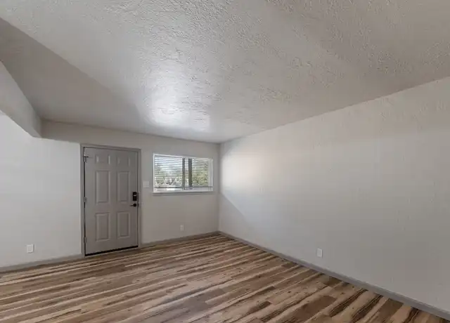 Property at 209 Girard Blvd SE Unit 5, Albuquerque, NM, 87106, 1 bed, 1 bath, [object Object]
