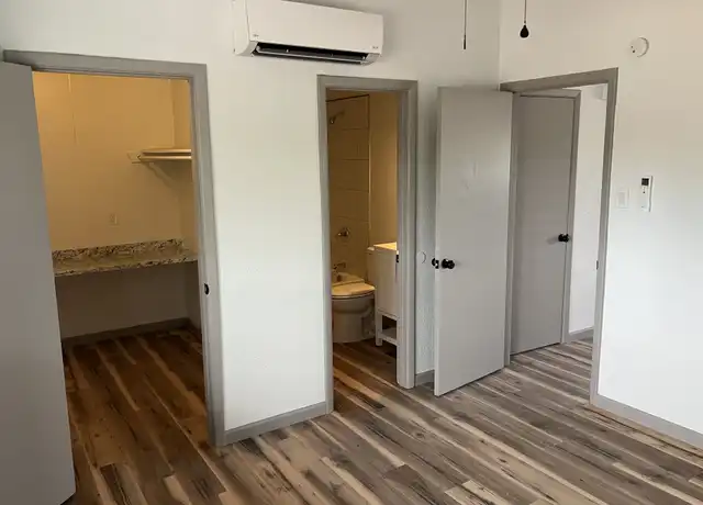 Property at 209 Girard Blvd SE Unit 5, Albuquerque, NM, 87106, 1 bed, 1 bath, [object Object]