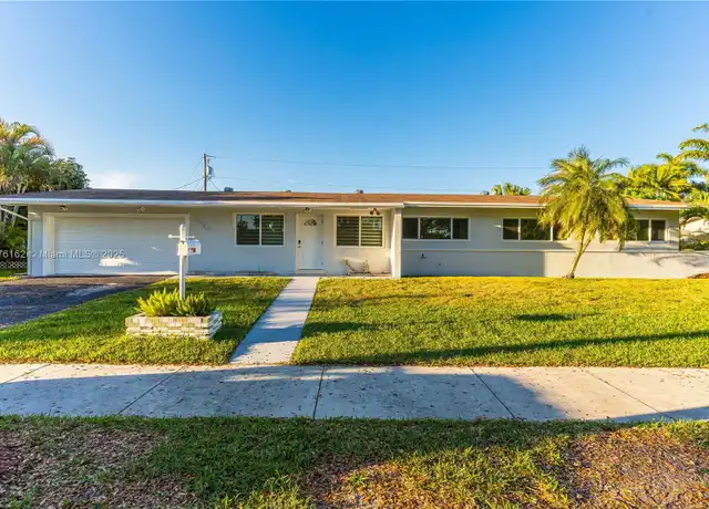 Property at 9375 SW 181st St, Palmetto Bay, FL, 33157, 4 beds, 2 baths, [object Object]
