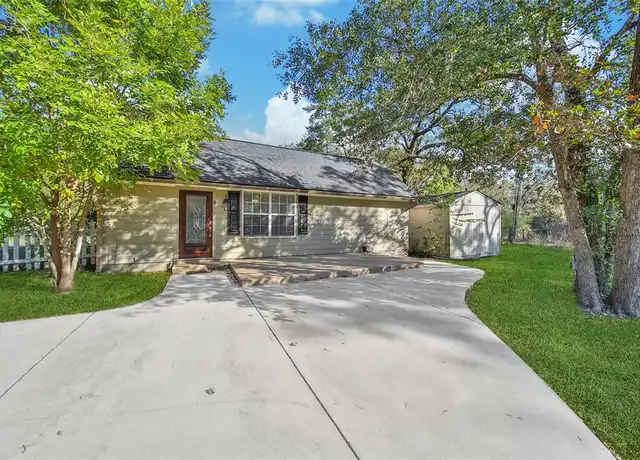 Property at 4072 Texas 105, Navasota, TX, 77868, 1 bed, 1 bath, [object Object]