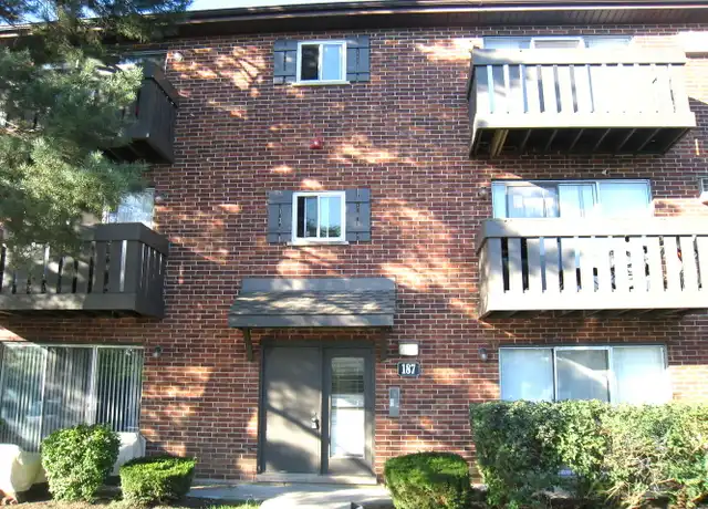 Property at 187 Pickwick Dr Unit 3F, Schaumburg, IL, 60193, 2 beds, 1 bath, [object Object]