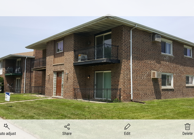 Photo of 2790 State St, Burnham, IL 60633