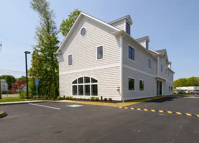 Property at 159 Boston Post Rd Unit 2F, East Lyme, CT, 06333, 1 bed, 1 bath, [object Object]
