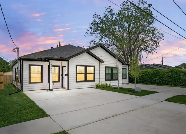 Property at 4661 Clover St Unit B, Houston, TX, 77051, 3 beds, 2 baths, [object Object]