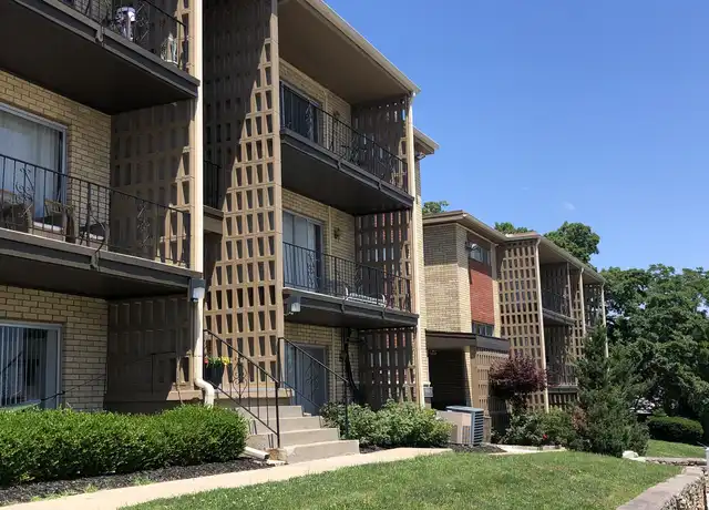 Property at 4944 Grand Ave Unit 21, Kansas City, MO, 64112, 2 beds, 1 bath, [object Object]