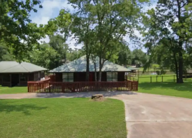 Property at 42 Hunters Creek Dr, Huntsville, TX, 77340, 2 beds, 2 baths, [object Object]