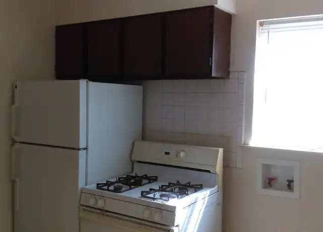 Property at 2100 Meadowvale Ct Unit B, Columbia, MO, 65202, 2 beds, 1 bath, [object Object]