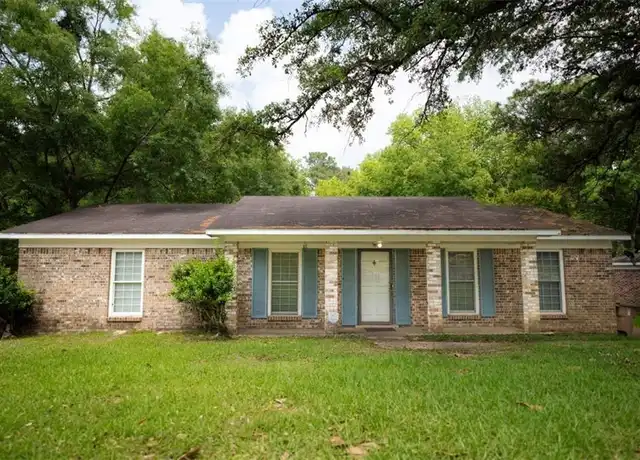 Property at 5400 Larchmont Dr, Mobile, AL, 36693, 3 beds, 2 baths, [object Object]