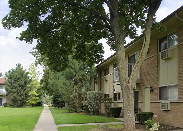 Property at Pebblewood Court Apartments - 2230 Breezewood Ter, Hanover Park, IL, 60133, 1-2 bed, 1-2 bath, [object Object]