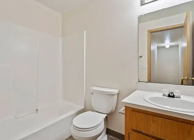 Photo of 201 NE 148th Ave, Portland, OR 97230