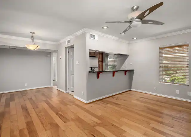 Property at 402 Post Office St #101, Galveston, TX, 77550, 1 bed, 1 bath, [object Object]