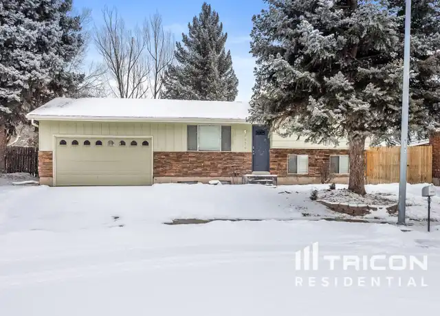 Property at 2830 Ridgeglen Sq, Colorado Springs, CO, 80918, 4 beds, 2 baths, [object Object]