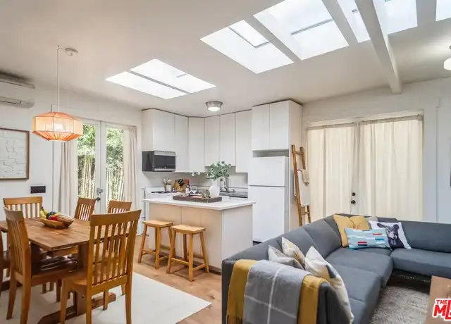 Property at 710 6th Ave, Venice, CA, 90291, 1 bed, 1 bath, [object Object]