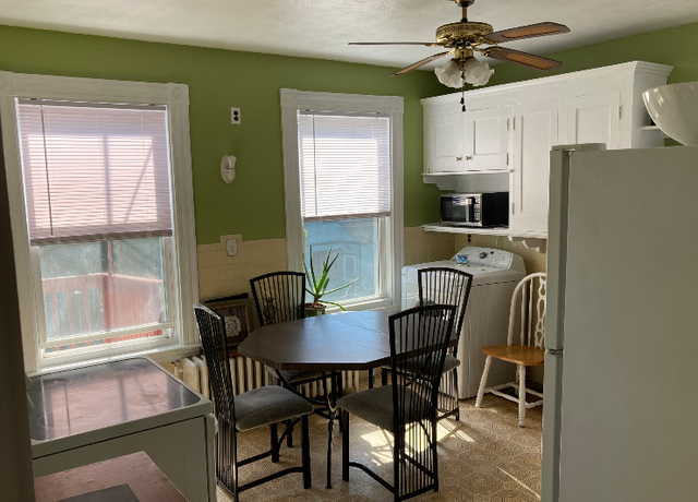Photo of 10 Commonwealth Ave Unit 2, Gloucester, MA 01930