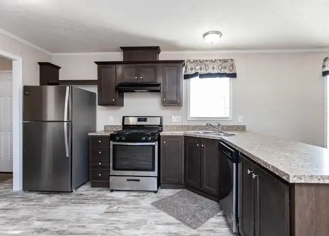 Property at Marysville Estates - 548 N Main St, Marysville, OH, 43040, 2-3 beds, 2 baths, [object Object]
