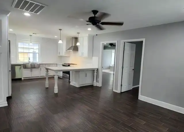 Property at 105 Mable St Unit A, Baytown, TX, 77520, 2 beds, 2 baths, [object Object]