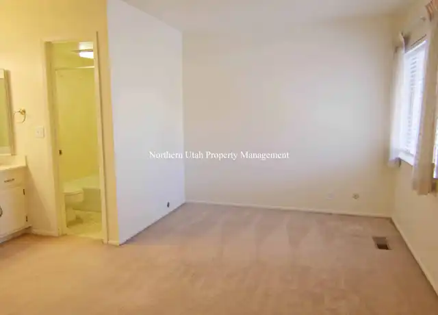 Property at 310 Peach Ln, Bountiful, UT, 84010, 2 beds, 2.5 baths, [object Object]
