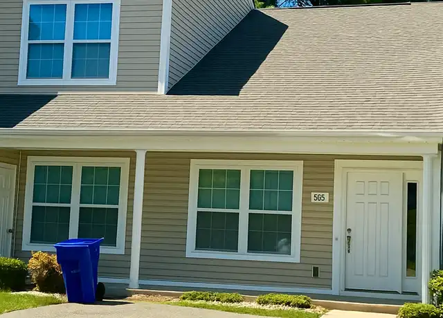 Property at 505 Pin Oak Dr NW, Christiansburg, VA, 24073, 3 beds, 2 baths, [object Object]