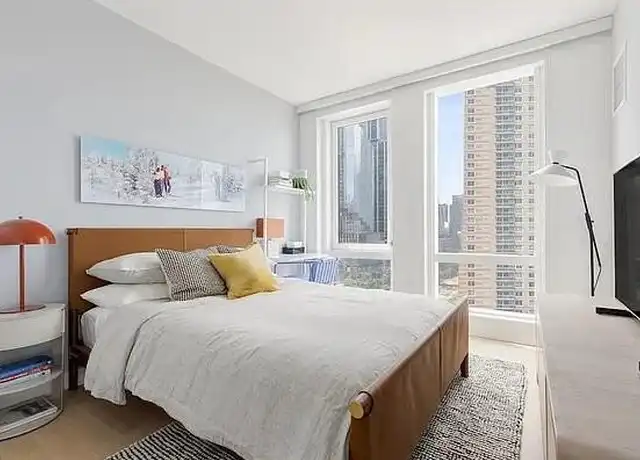 Property at 555 W 38th St Unit 303, New York, NY, 10018, 2 beds, 2 baths, [object Object]