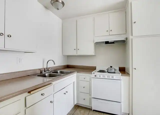 Property at Sepulveda Manhattan Apartments - 8031 Sepulveda Blvd, Panorama City, CA, 91402, 1 bed, 1 bath, [object Object]