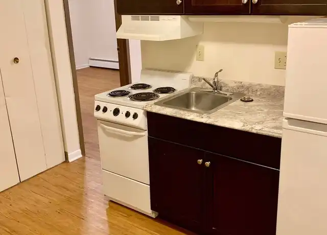 Property at 16 E Gorham St Unit 15, Madison, WI, 53703, 1 bed, 1 bath, [object Object]