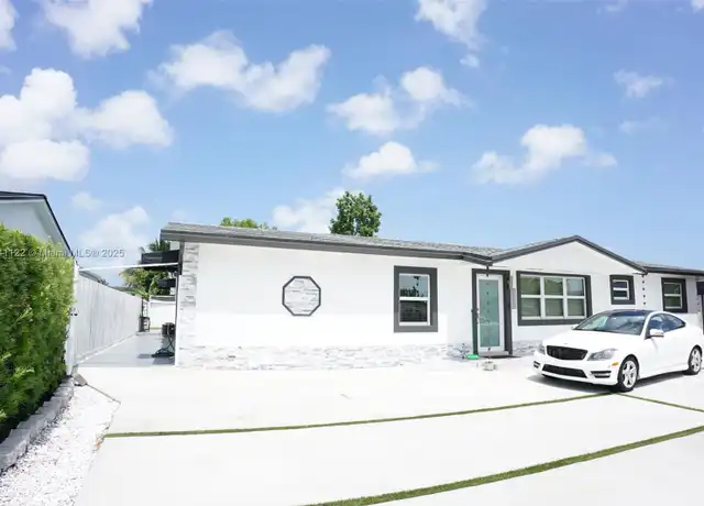 Property at 20301 SW 118th Ave Unit 1, Miami, FL, 33177, 1 bed, 1 bath, [object Object]