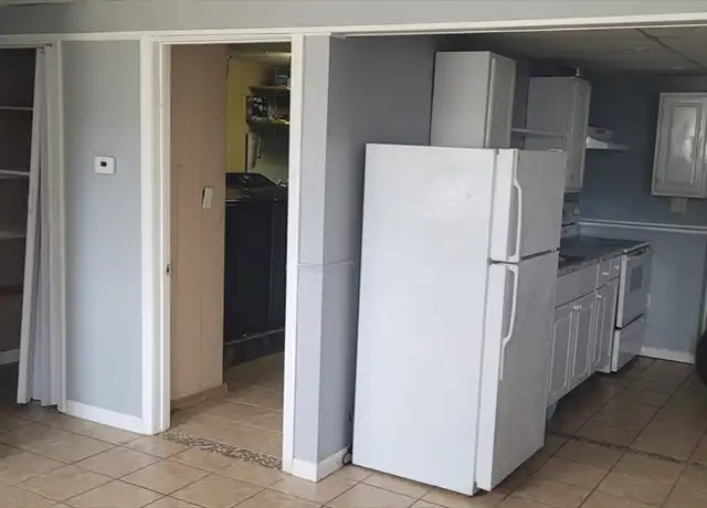 Property at 20 Johnson Ct Unit 2, Brockton, MA, 02301, 2 beds, 1 bath, [object Object]