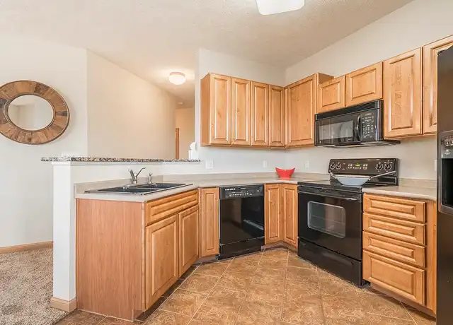 Property at Stone Ridge Estates Apartments & Duplexes - 8450 Hollynn Ln, Lincoln, NE, 68512, 1-3 bed, 1-2 bath, [object Object]
