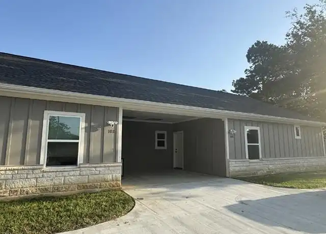 Property at 1431 W Ash St, Stephenville, TX, 76401, 4 beds, 2.5 baths, [object Object]
