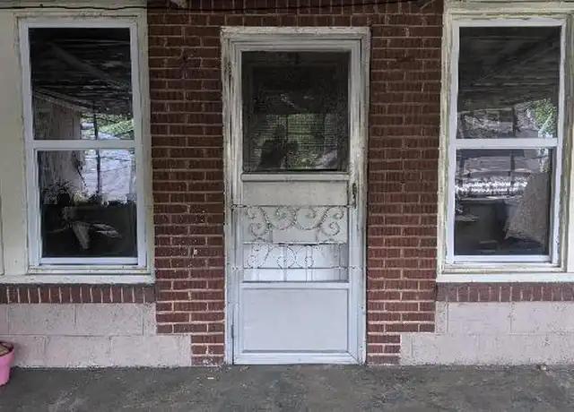Property at 315 E Main St, Sophia, WV, 25921, 1 bed, 1 bath, [object Object]